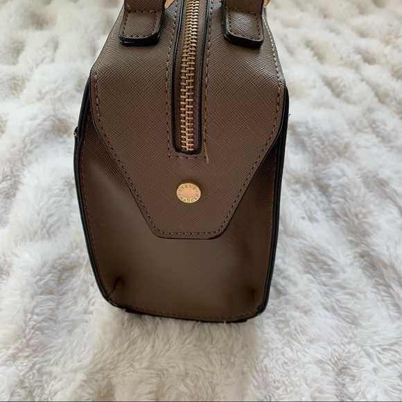 Small Steve Madden Purse - Picture 6 of 10